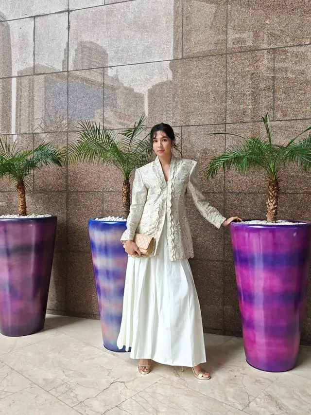 Kental Nuansa Budaya, Penampilan Mikha Tambayong hingga Mahalini Pakai Kebaya dan Wastra di Akad Nikah Ranggaz-Anggie