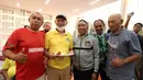 Di acara ini juga turut beberapa pemain legenda Tim Nasional (Timnas) Indonesia. Salah satunya adalah pemain Timnas Indonesia era 1980-an, Rully Rudolf Nere.  (Liputan6.com/Herman Zakharia)