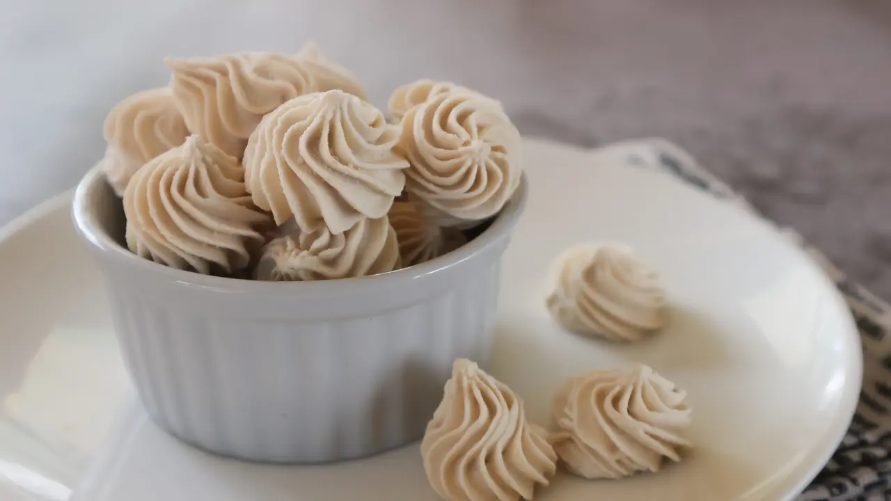 kue bangkit