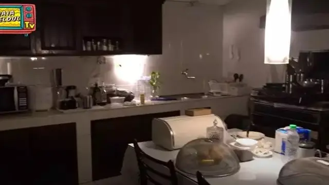 Potret Dapur Rumah Masa Kecil Maia Estianty di Surabaya, Kental dengan Nuansa Klasik