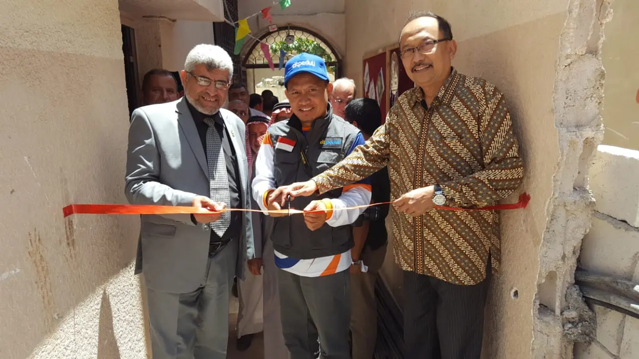 Lembaga zakat Daarut Tauhiid Peduli dan KBRI Amman menyalurkan bantuan untuk Palestina di bulan Ramadan (17/5) (sumber: Kementerian Luar Negeri RI)