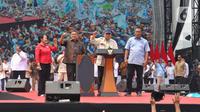Presiden juga menegaskan kesejahteraan kaum buruh tidak hanya ditempuh melalui kebijakan pelaku usaha. (Liputan6.com/Angga Yuniar)