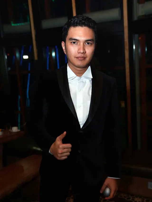 [Bintang] Trio Ubur Ubur