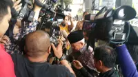 AM Fatwa tiba di KPK menkonfirmasi penangkapan anggota DPD (Liputan6.com/Nanda)