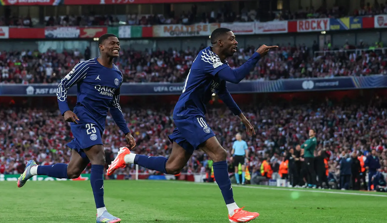 Hasilnya, pada menit ke-4, PSG unggul lebih dulu melalui gol cepat Ousmane Dembele. (Adrian Dennis/AFP)