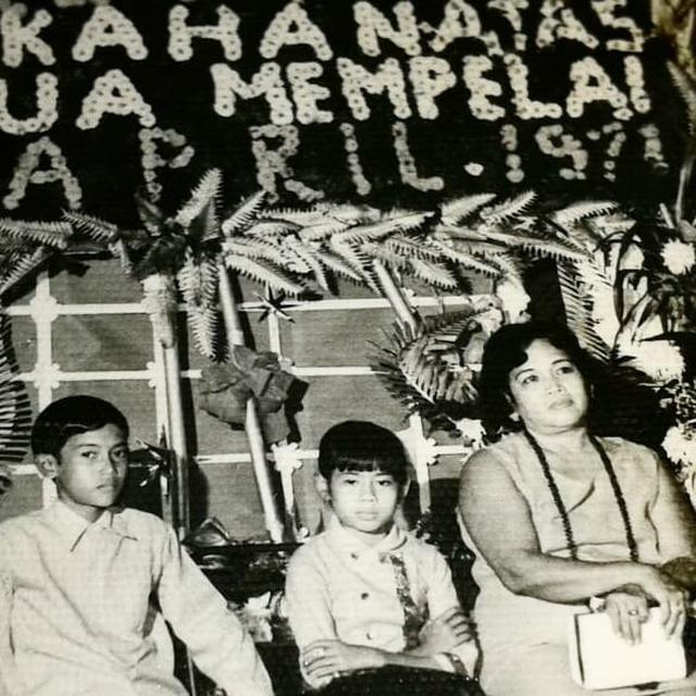 6 Potret Lawas Masa Kecil Dewi Yull, Kini Dijuluki Mertua Idaman