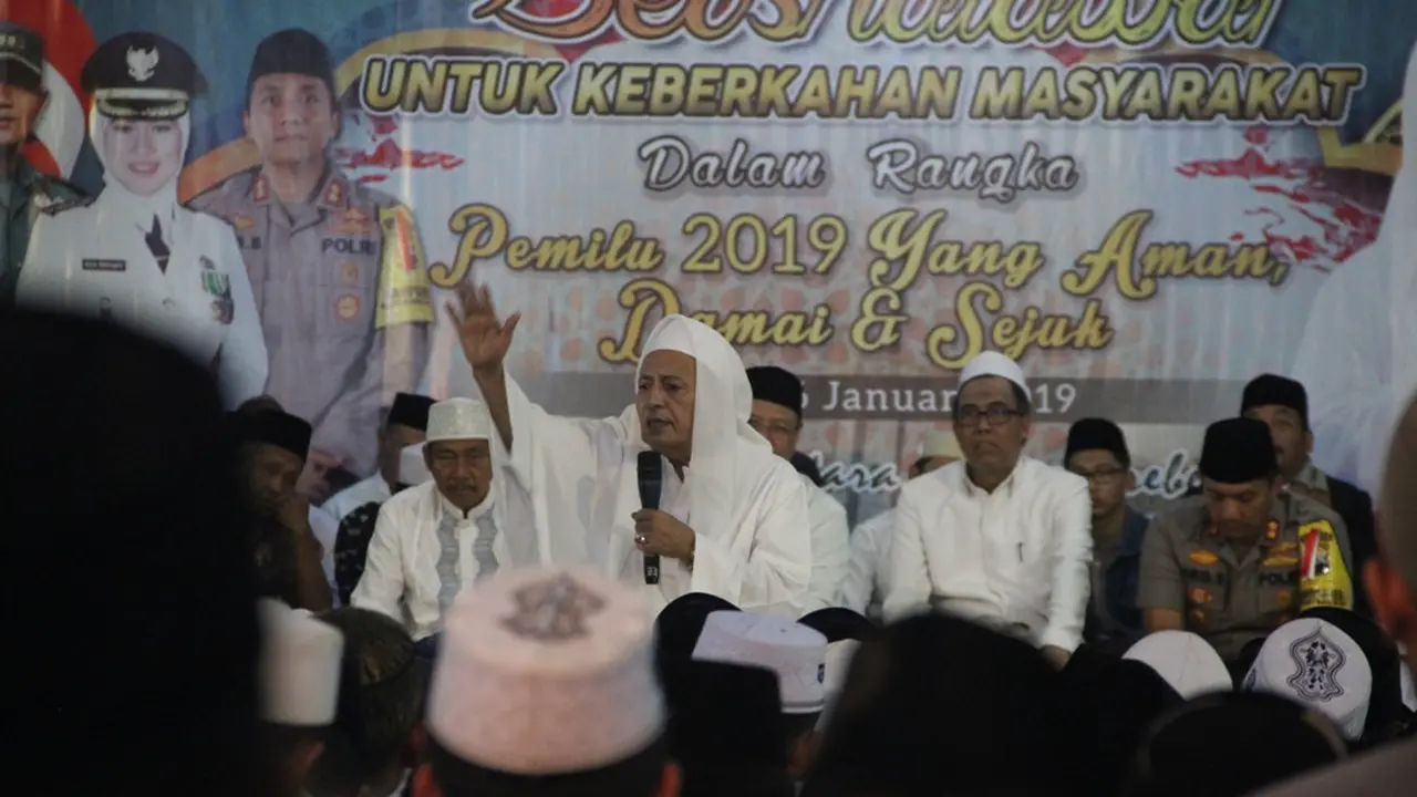 Habib Luthfi bin Yahya Pekalongan