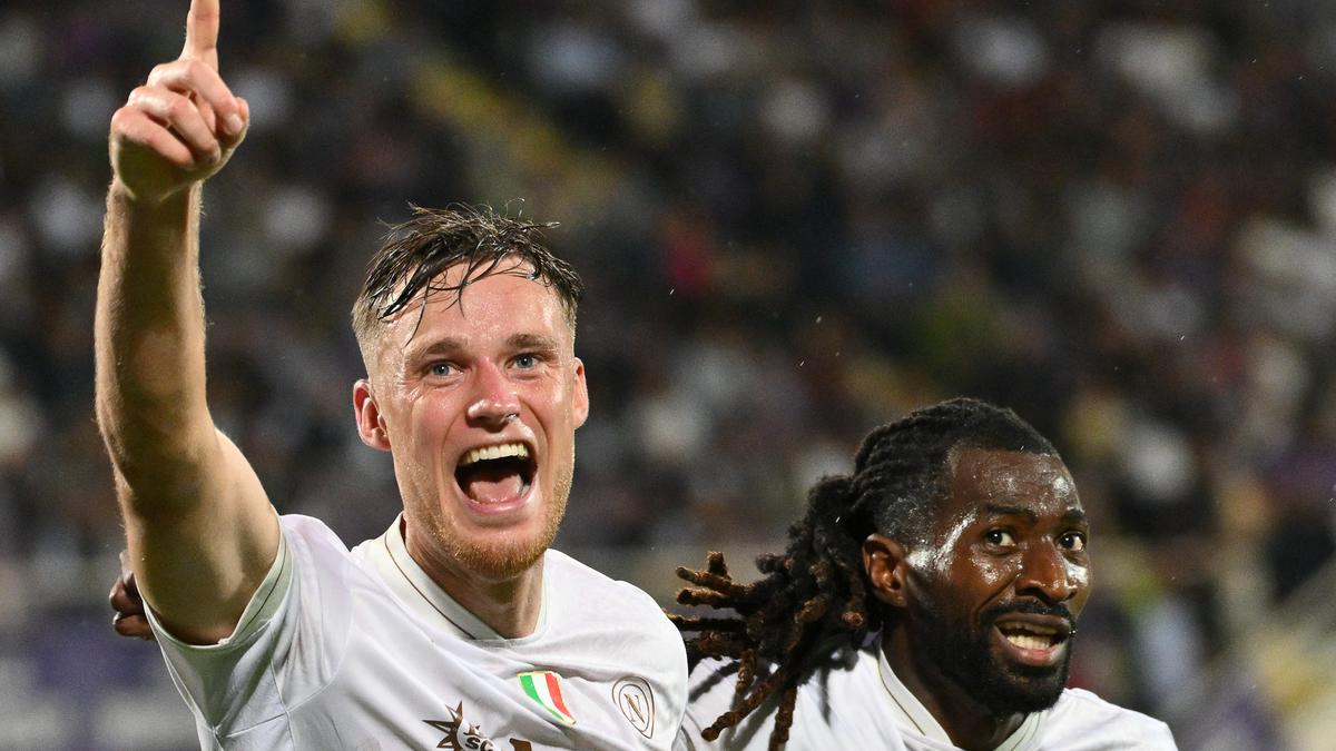Arne Slot Ingin Liverpool Datangkan Sam Beukema dari Napoli