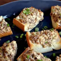 Yuk, kreasian roti dan sosis jadi masakan mewah.