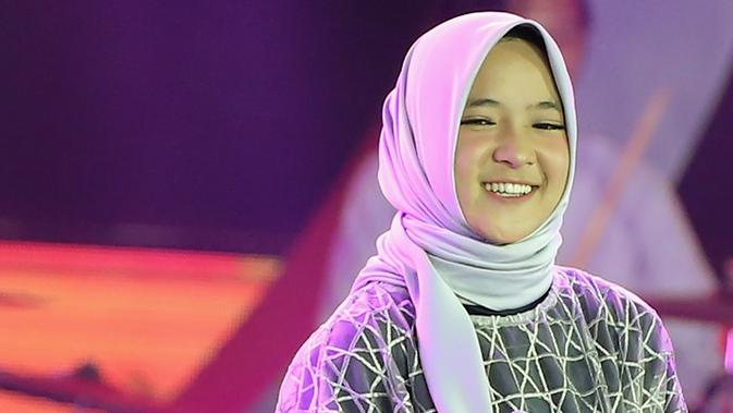 Merdunya Duet Cantik Nissa Sabyan Dan Ike Nurjanah Membawakan Lagu Ya Maulana News Entertainment Fimela Com D g maulana ya maulana d g.ya sami'duana d g maulana ya maulana d g.ya sami' du'ana. merdunya duet cantik nissa sabyan dan