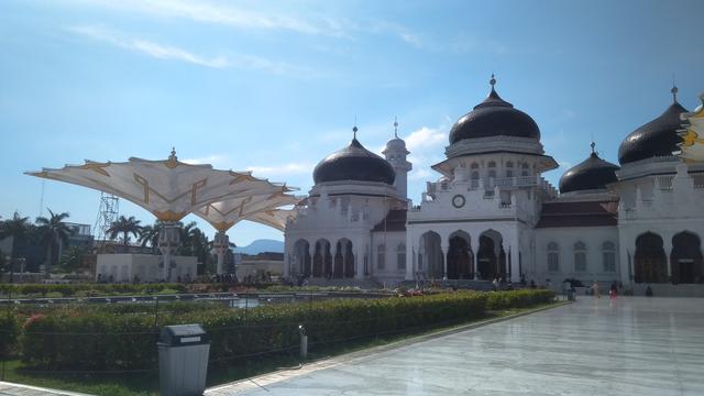 Fasad Masjid Raya Baiturrahman (Liputan6.com/Rino Abonita)