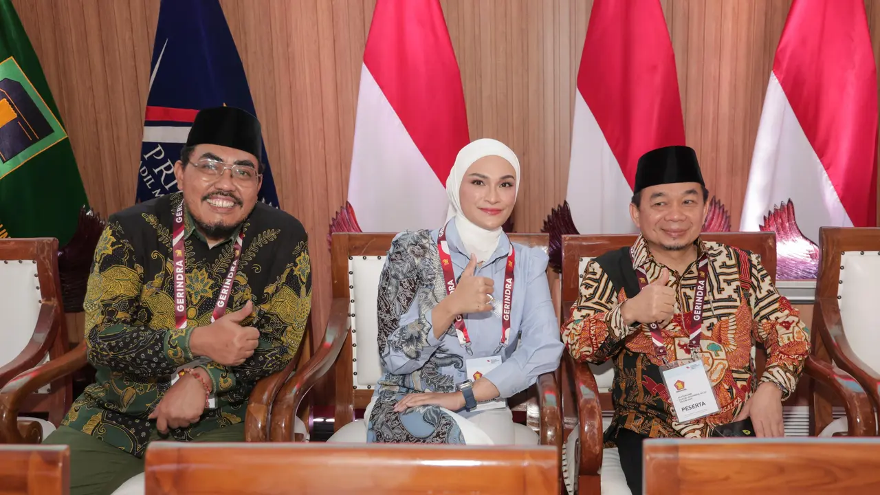 Ketua Fraksi PAN DPR RI, Putri Zulkifli Hasan, mengatakan partainya menyambut baik gagasan koalisi permanen yang digagas Presiden Prabowo Subianto.