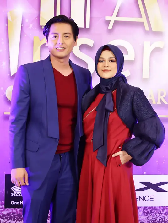 Cut Meyriska dan Roger Danuarta di acara IFA 2020. (Bambang E Ros/Fimela.com)