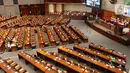 Suasana Rapat Paripurna DPR ke-25 Masa Persidangan V Tahun 2021-2022 di Kompleks Parlemen, Jakarta, Selasa (14/6/2022). Dalam rapat Paripurna tersebut DPR menetapkan tiga calon anggota DKPP periode 2022-2027 cyaitu Muhammad Tio Aliansyah, Ratna Dewi Pettalolo, I Dewa Kade Wiarsa Raka Sandi. (Liputa6.com/Angga Yuniar)