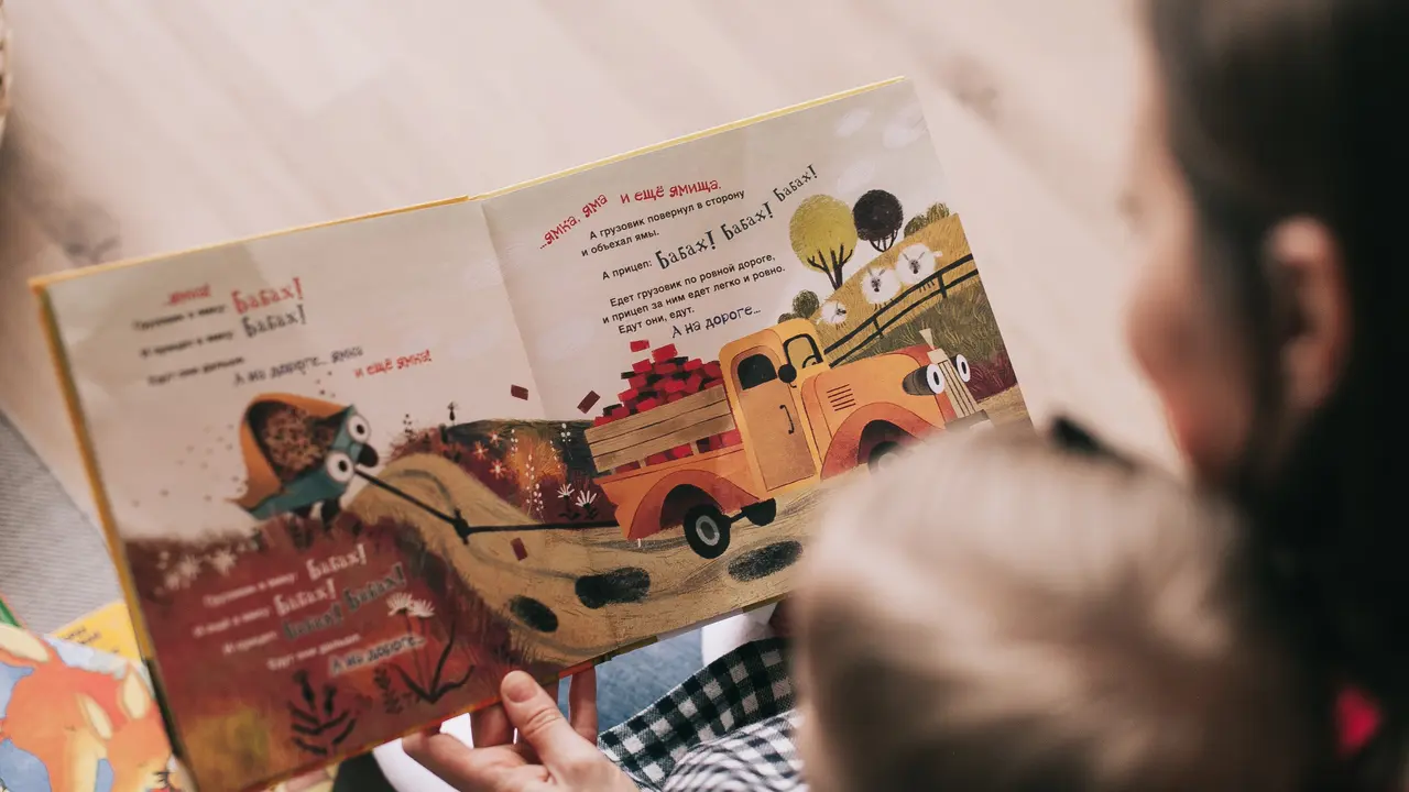Kerja Sama dengan Komunitas Buku Berkaki, Happy Meal Book Box Kumpulkan 210 Ribu Buku
