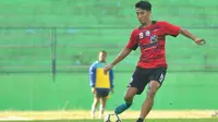 Hanif Sjahbandi kembali berlatih bersama Arema FC setelah memperkuat Timnas Indonesia U-23 di Asian Games 2018. (Bola.com/Iwan Setiawan)