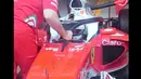 Banyak tanggapan yang berbeda soal penggunaan Halo-style cockpit protection, Vettel sendiri mengatakan tidak terlihat bagus tetapi sangat berguna untuk perlindungan dari kecelakaan. (Bola.com/Twitter/Formula1)