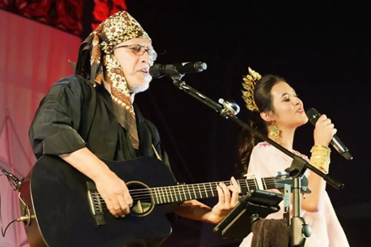 [Bintang] Raisa dan Iwan Fals