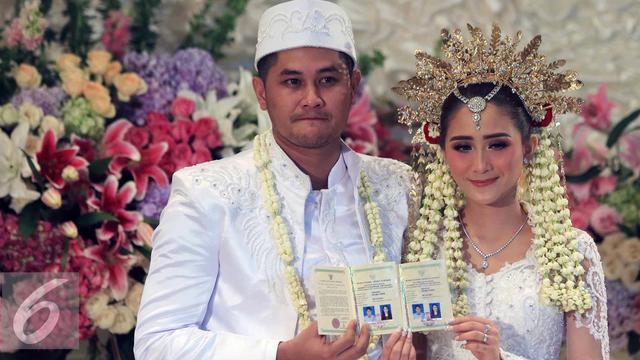 Selamat, Puadin Redi Resmi Menikah dengan Ryana Dea - ShowBiz Liputan6.com