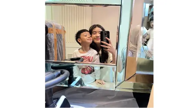 6 Potret kebersamaan dua putri Haldy Sabri dan anak Irish Bella, akrabnya bak saudara kandung