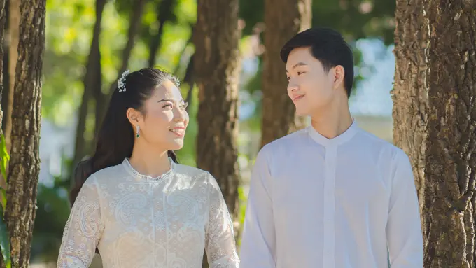 pasangan cinta bahagia