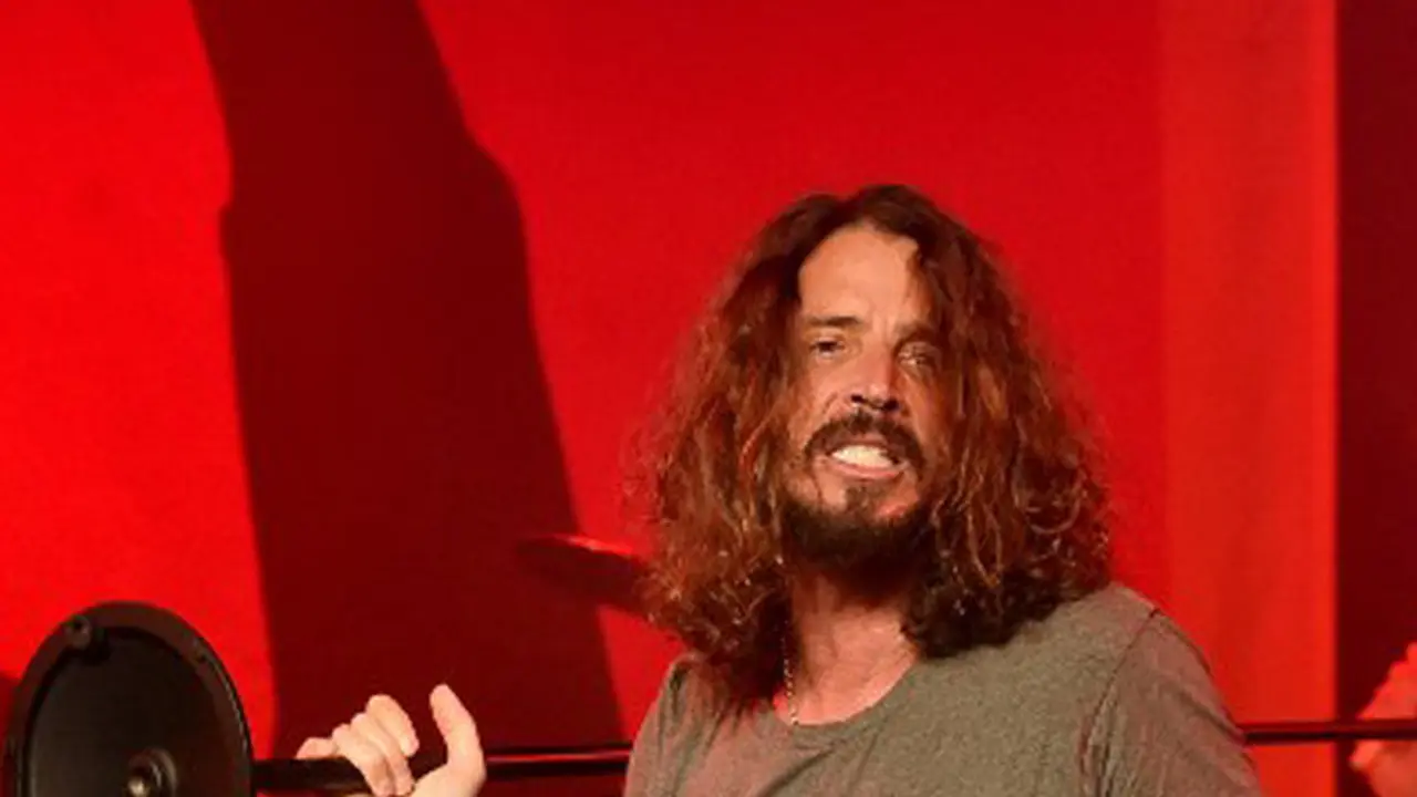 [Bintang] Chris Cornell