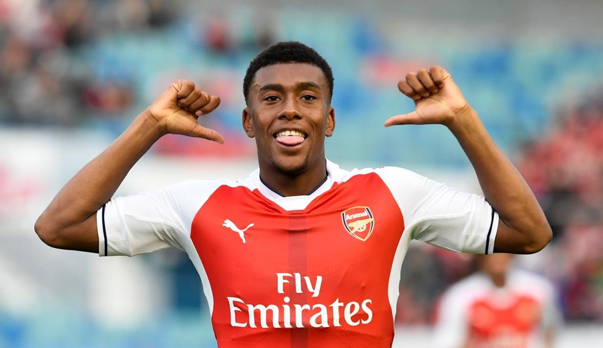 4. Alex Iwobi. Satu lagi bintang muda Arsenal asal Nigeria yang semakin moncer musim ini. Iwobi sudah mengoleksi 3 assist hingga pekan ke-7. (AFP/Jonathan Nackstrand)