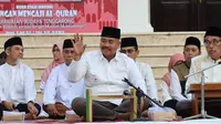 Bupati Kutai Kartanegara Edi Damansyah memimpin langsung kegiatan mengaji yang rutin dilaksanakan sebagai upaya membumikan Alquran.