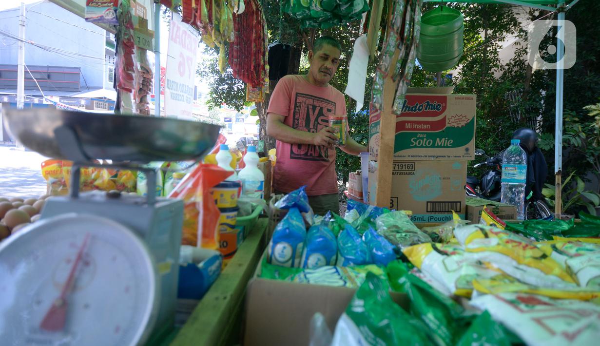 FOTO Semangat Pedagang Warung Sembako di Tengah Pandemi 