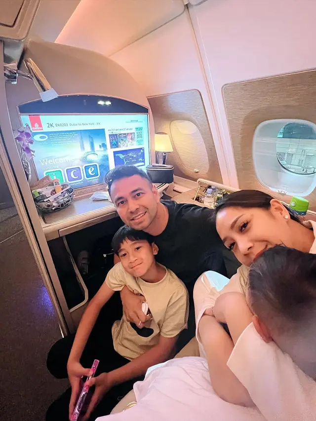 Siap Ikut Marathon, Ini 6 Potret Raffi Ahmad dan Keluarga Bertolak ke Amerika Serikat