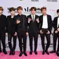 BTS atau Bangtan Boys, saat menghadiri Billboard Music Awards 2017 (John Shearer/Getty Images/Billboard)