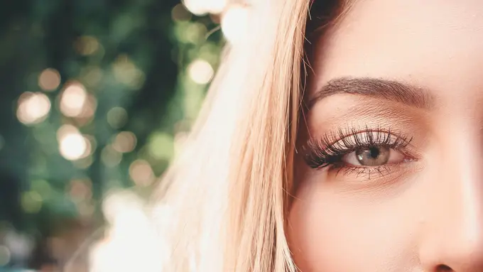 Cara Mudah Melentikkan Bulu Mata