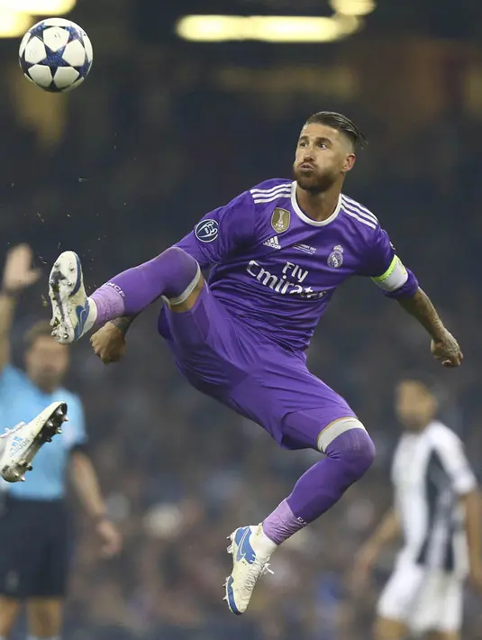 7. Sergio Ramos  (Spanyol) - Real Madrid. (AP/Dave Thompson)