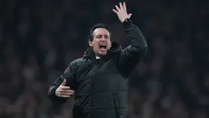 Manchester United Dihubungi Aston Villa soal Striker Bapuk