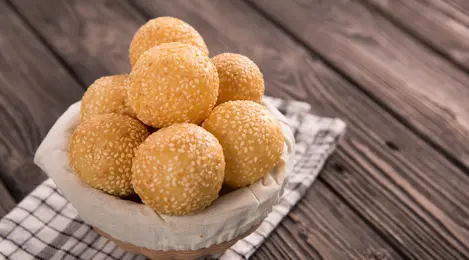 5 Resep Onde Onde Manis Lembut Di Dalam Dan Renyah Di Luar Lifestyle Fimela Com