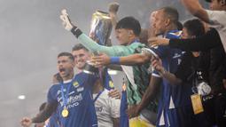 Sebelumnya, pada laga pamungkas di kompetisi BRI Liga 1 Indonesia musim 2024-2025 yang dilangsungkan di Stadion Gelora Bandung Lautan Api (GBLA), Bandung, Jawa Barat, 24 Mei 2025, Persib menang 3-2 atas Persis. (Timur Matahari/AFP)