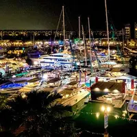 Liburan di kapal pesiar