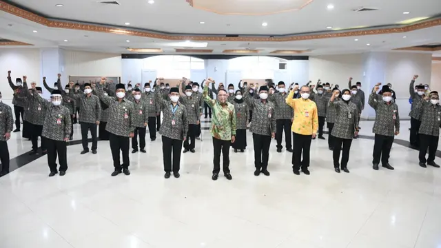 73 ASN Kemenpora RI Dianugerahi Tanda Kehormatan Satyalancana Karya Satya