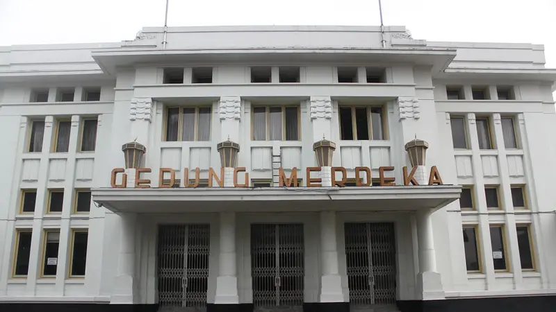 Sejarh di Balik Gedung Merdeka