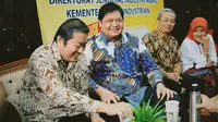 Menteri Perindustrian Airlangga Hartarto saat membuka pameran Produk Industri Makanan dan Minuman di Kantor Kementerian Perindustrian, Senin 23 April 2018.