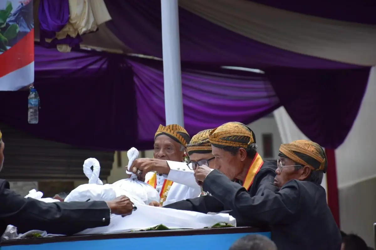 Ritual tahunan jamasan jimat Kalisalak, Desa Kalisalak, Kebasen, Banyumas. (Foto: Liputan6.com/Humas Pemkab Banyumas)