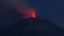 <p>Pemerintah Meksiko mengimbau jutaan warga mereka untuk mempersiapkan mengevakuasi diri dengan meningkatnya aktivitas gunung berapi Popocatepetl. (AP Photo/Marco Ugarte)</p>