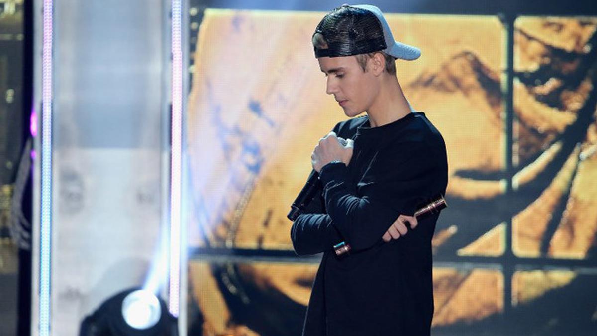Justin Bieber Curhat Soal Cinta yang Terasa Melelahkan, Kata-katanya Bikin Fans Sang Artis Gaduh
