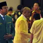 Politikus PPP Romahurmuziy terlihat hadir dalam pembukaan musyawarah nasional luar biasa (Munaslub) Partai Golkar di Bali, Sabtu (14/5). (Liputan6.com/Johan Tallo)