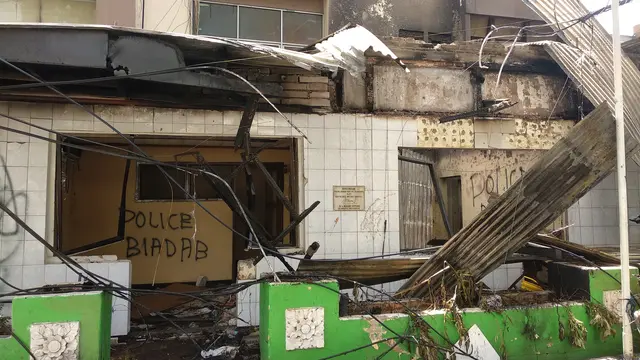 Pos polisi di Sabang dibakar massa.