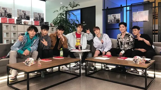 FOTO: Potret iKON, Pelantun Lagu 'Love Scenario' yang Selalu Tampil Modis
