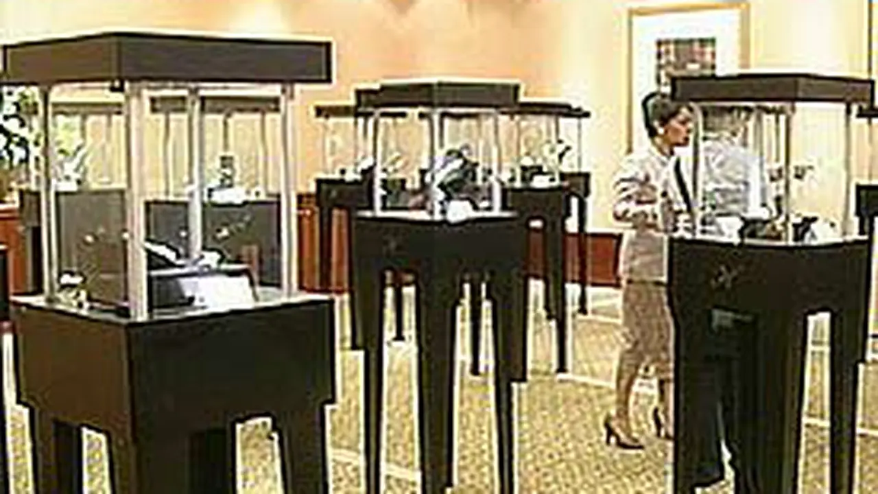 100905bPerhiasan2.jpg