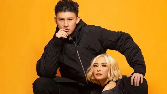 Potret Terbaru Rinni Wulandari, Tampil Cantik dengan Rambut Blonde