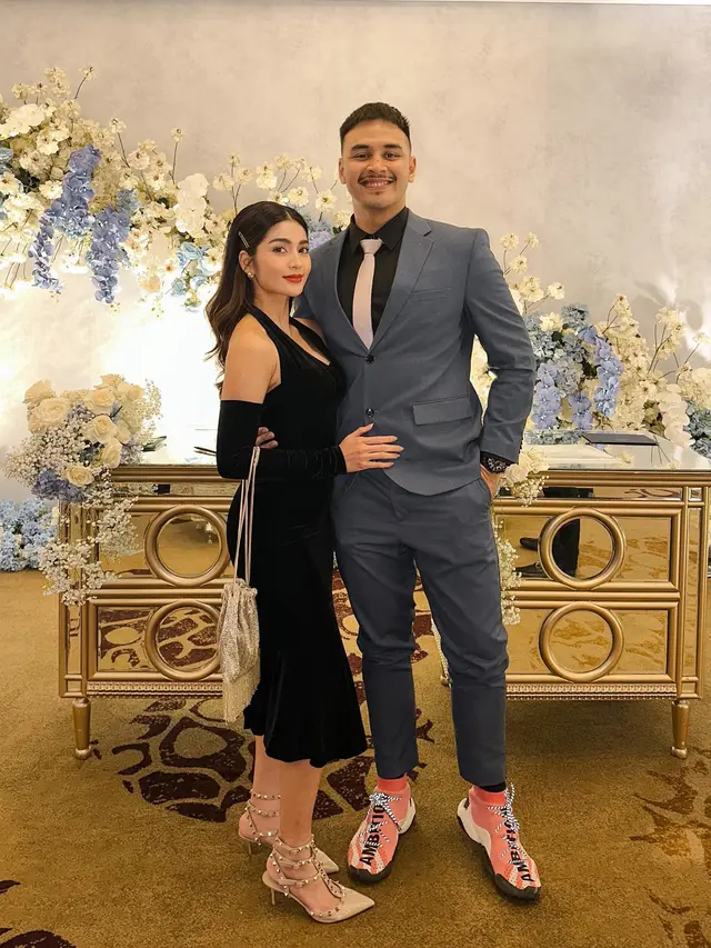 Sudah Dilamar, Ini 7 Potret Debi Sagita dan Marco Ivanos yang Tampil Mesra
