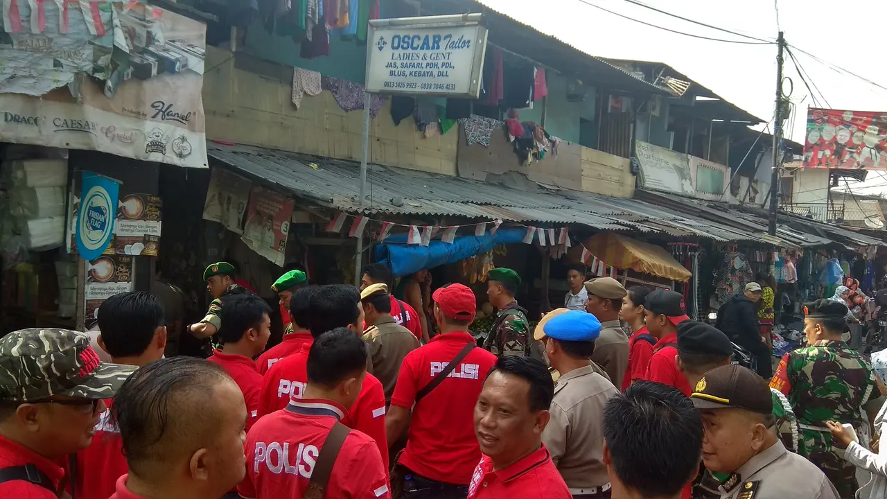 Razia Narkoba di Pasar Manggis, Jakarta Selatan.